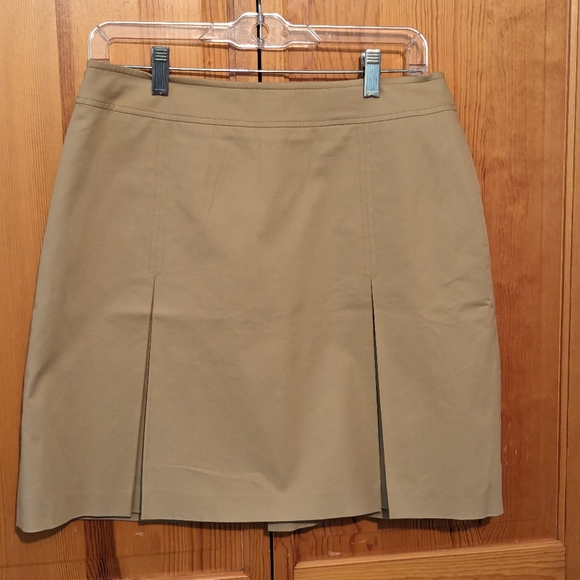 Burberry Golf Pleated Knee Length Skirt Sz 10 Khaki Tan Casual Athleisure Golf - Picture 1 of 15